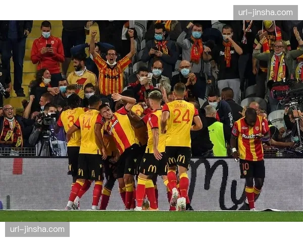 卡采里斯第28分钟近距离推射为主队打破僵局，洛里昂2-0马赛